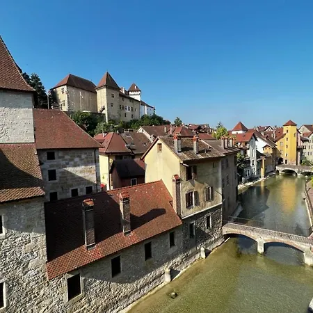 La Suite Du 10 - Nice Studio With View On The Canal And The Castle Annecy Exterior photo