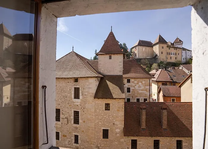 La Suite Du 10 - Nice Studio With View On The Canal And The Castle